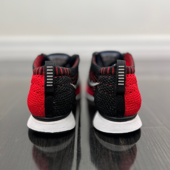 NIKE Flyknit Racer University Red size 5.5 Men’s/7 Women’s - Picture 4 of 6